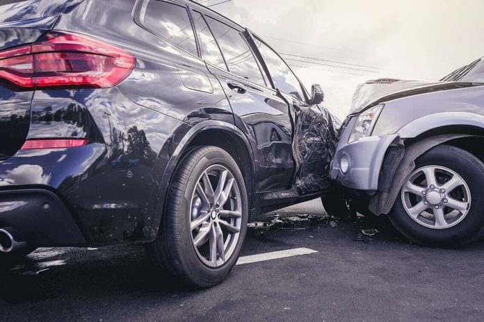 xu-ly-khi-xe-bi-dam-7-877