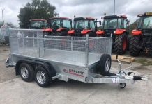 Rơ moóc được kéo bởi ô tô có phải đổi biển vàng không?