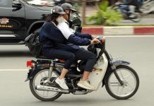 Học sinh lớp 10 có được đi xe 50cc không? Đi xe 50cc có cần bằng lái không?