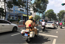 Cảnh sát giao thông có được truy đuổi người vi phạm giao thông hay không?