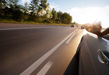 5 vật dụng cần ‘thủ sẵn’ trên ô tô khi lái xe đường dài