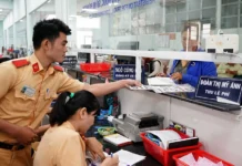 Rớt mất biển số xe nhưng vẫn tham gia giao thông có bị phạt nguội?